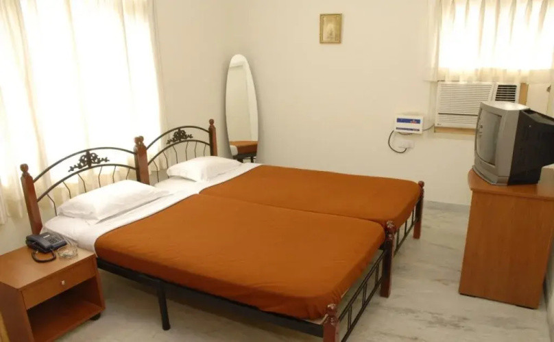 Hotel Pagoda Suites