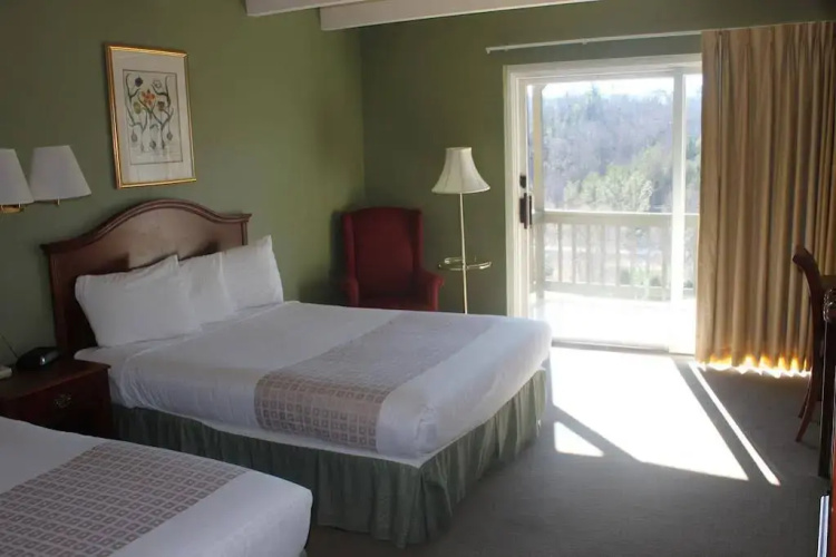 Kingwood Resort