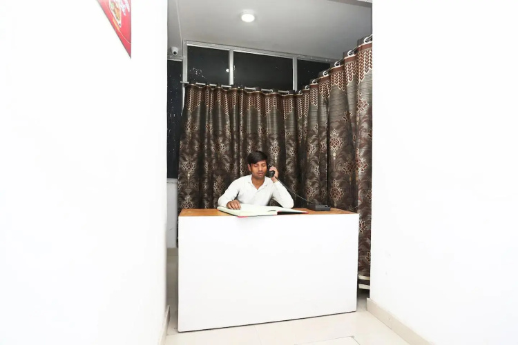 OYO 40010 Mannat Residency