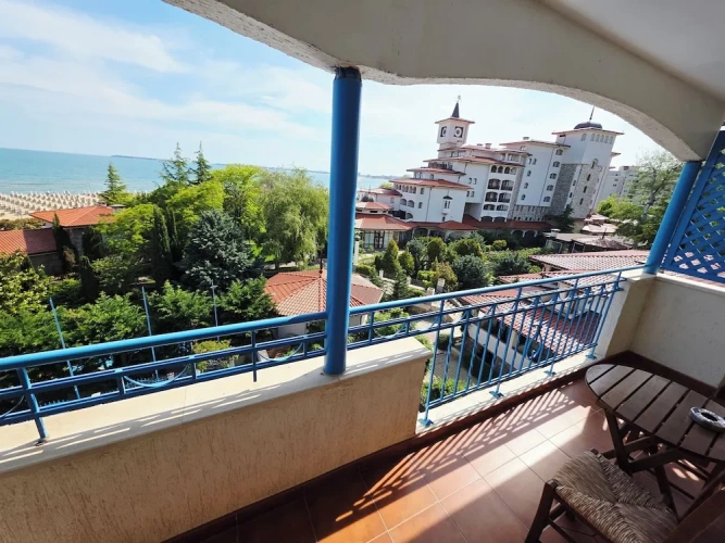 1 Bedroom Standard room with balcony and with view