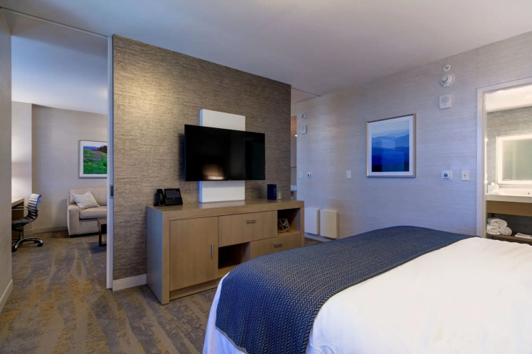 JB Duke Hotel