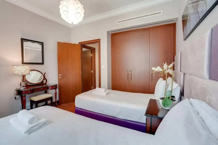 Uniquely Designed Apartment Dubai Marina Views
