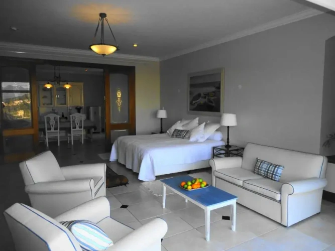 Deluxe Family Suite