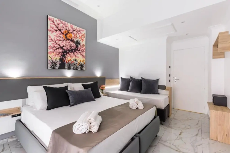 Superior Triple room