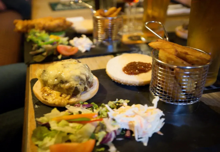 Cheviot Hotel