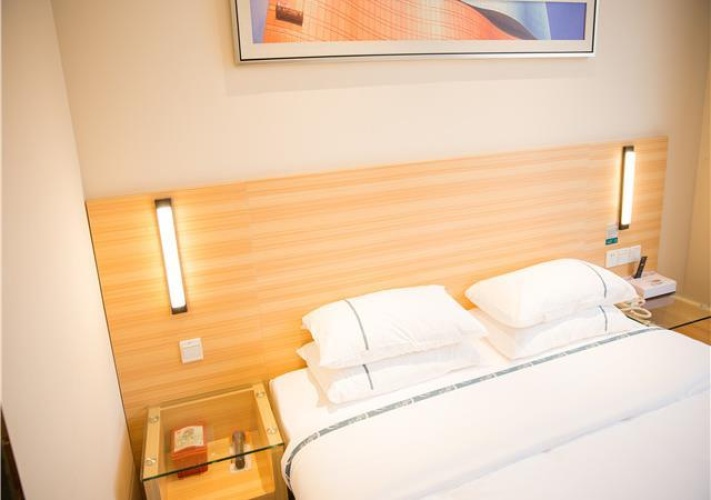 Standard Double room with lake view