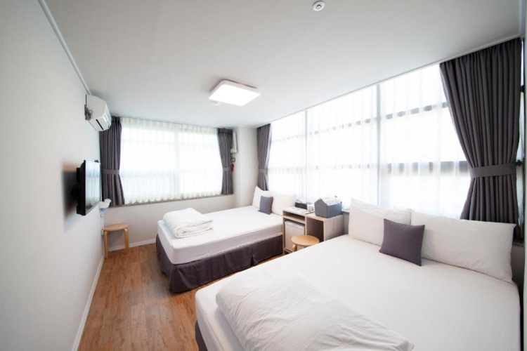 Standard Family room