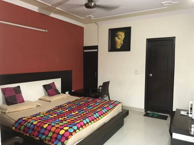 Oyo 27864 Hotel Samrat
