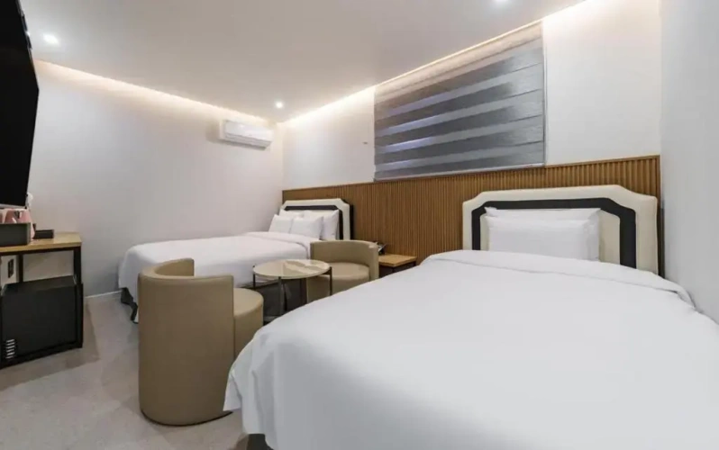 Standard Twin Family room