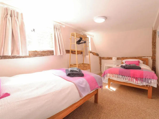 3 The Almshouse