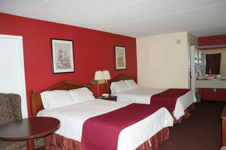 Patriot Inn - Register