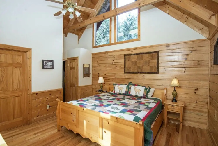 Lockers Mountain Hideaway by Eagles Ridge Resort