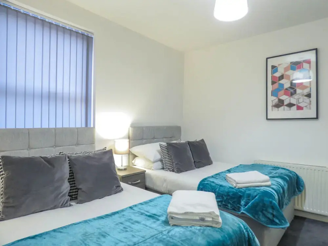 Tudors Esuites Birmingham House