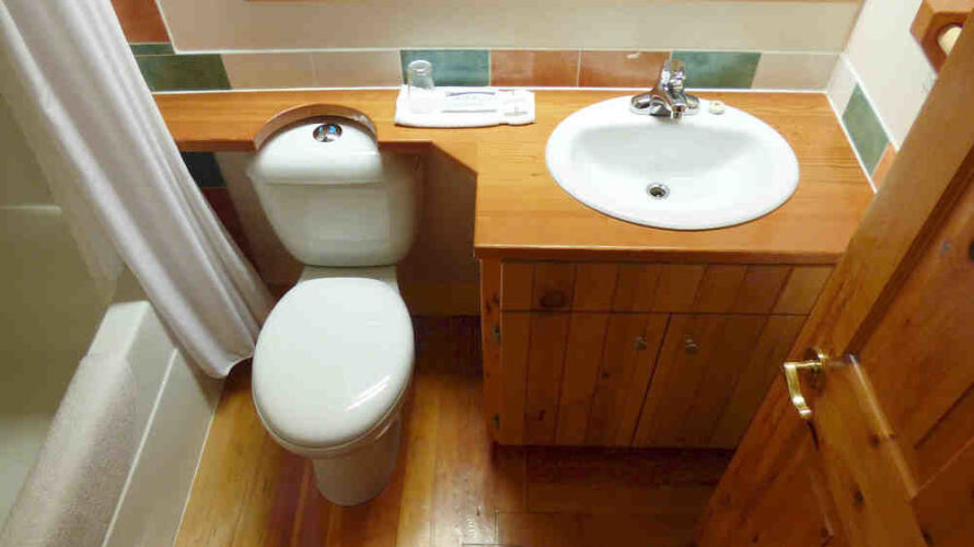 Seine Boat InnOver view