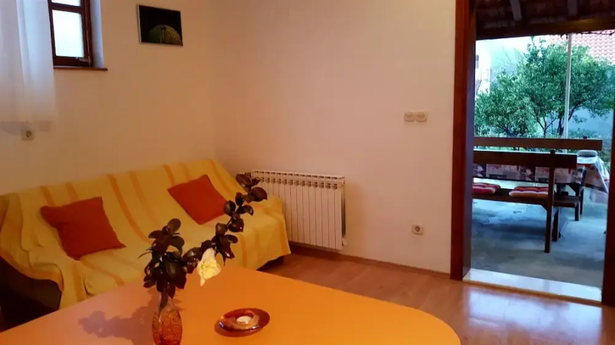 Apartment Damir