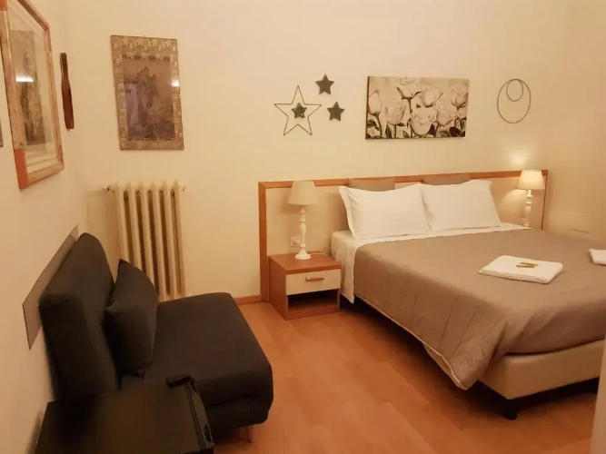 Standard Triple room