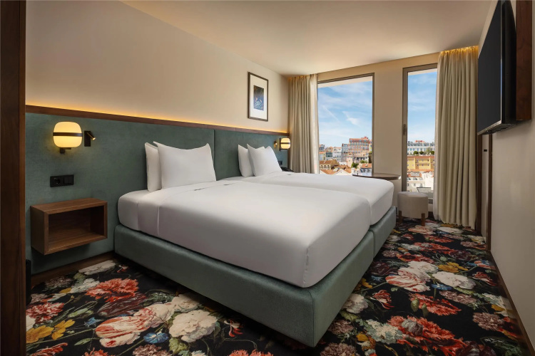 DUO Hotel Lisbon, Curio Collection by Hilton