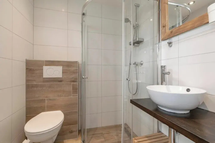 Bungalow in Sint Maartenszee Near Beach