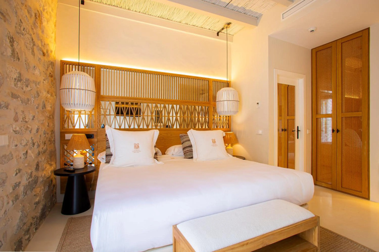 Air Hotel