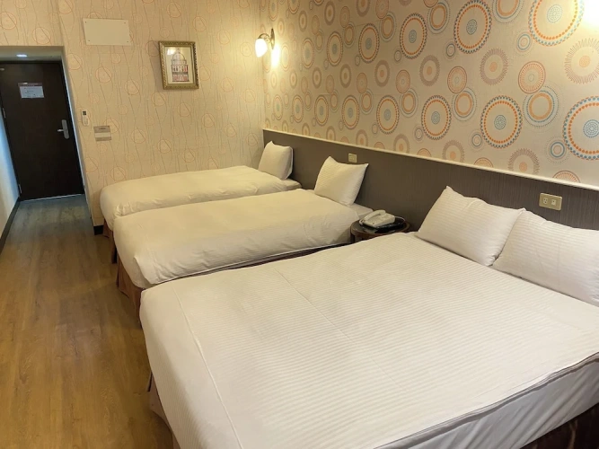 Standard Triple room