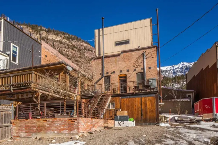 736 Main Street Loft