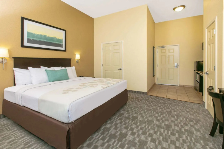 Spark by Hilton Longview