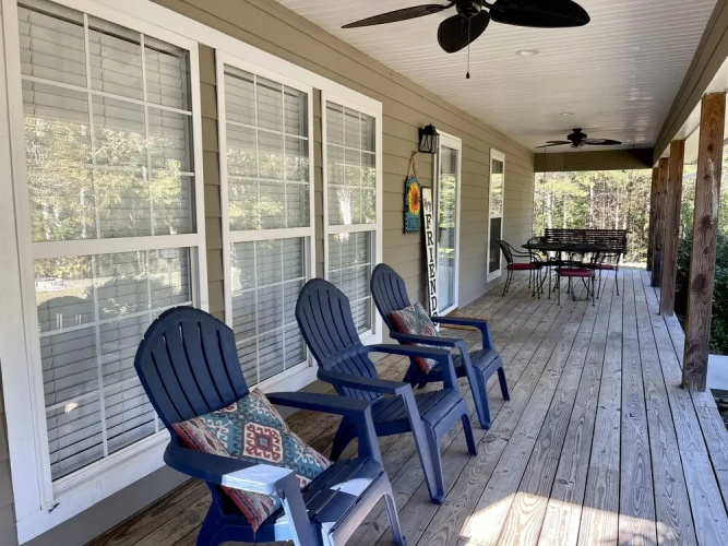 Mountain Rooster Inn