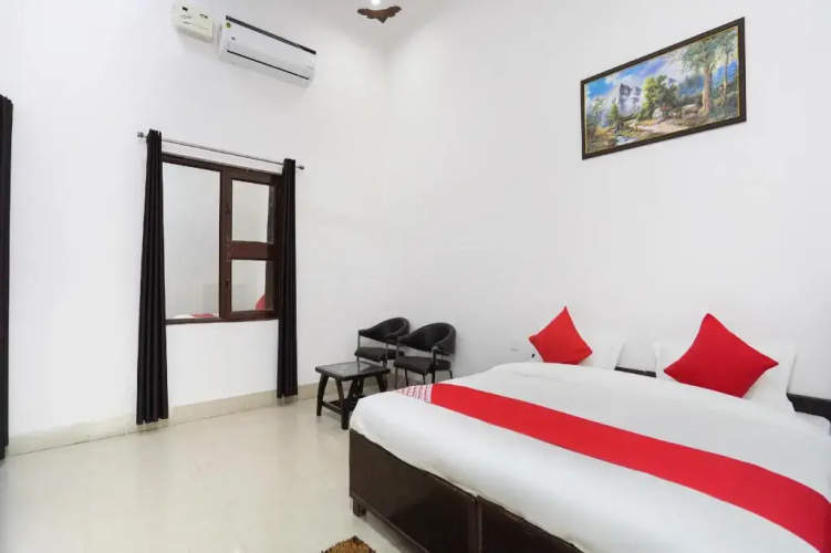 Ready-x Hotel by OYO Rooms