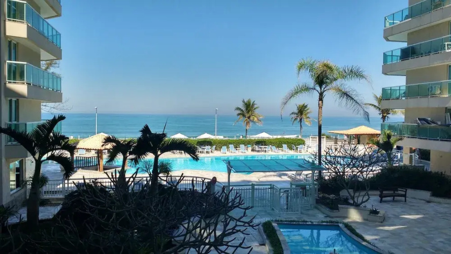 Quarto e Sala de Frente para o Mar