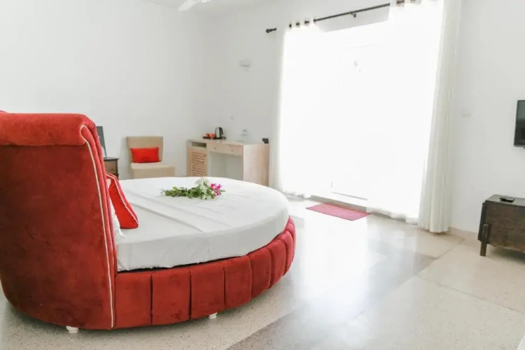 Standard room with balcony and with view