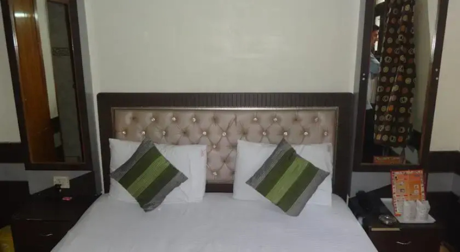 Hotel Alaska