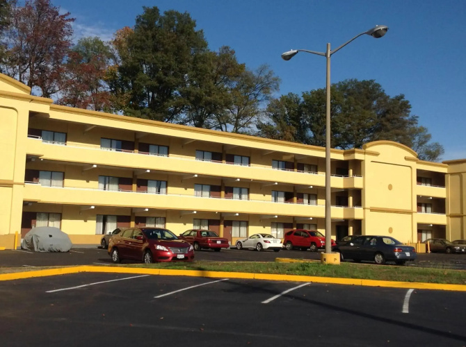 Diamond Inn and Suites