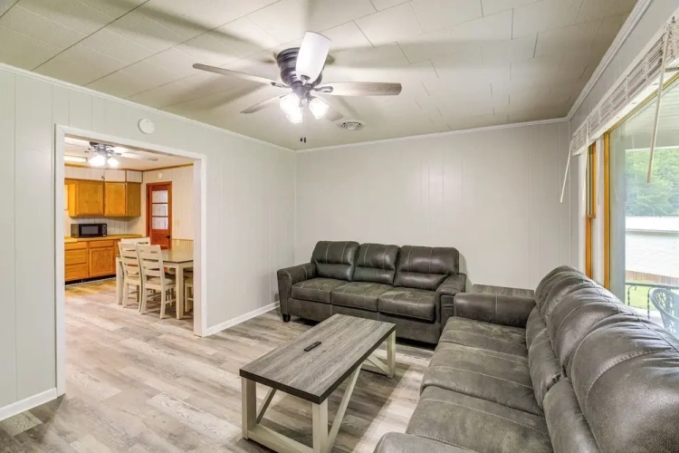 3 Bedrooms Cottage