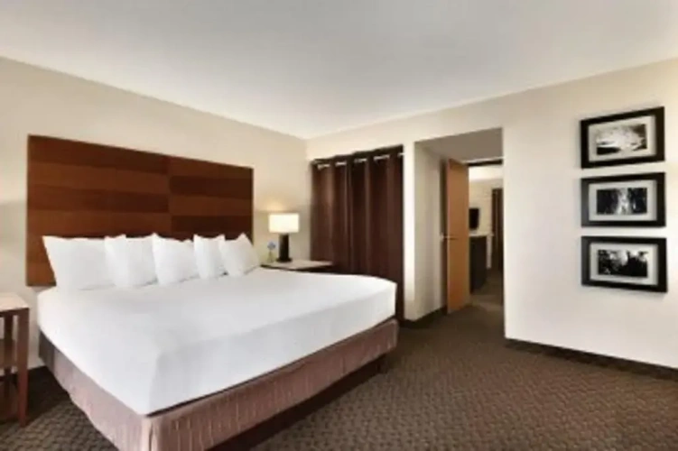 Deluxe Double Suite