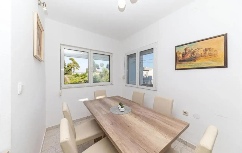 Apartment Kastel Kambelovac 10