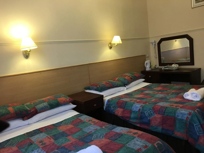 Smiths Hotel
