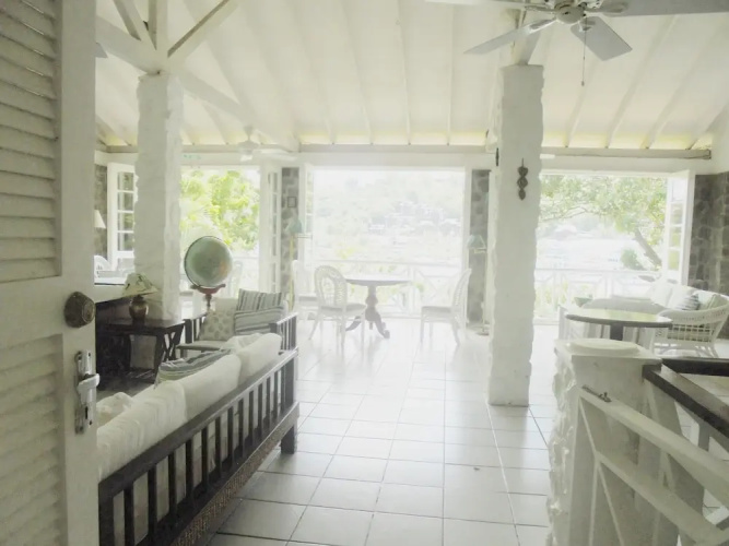 Mango Beach Inn