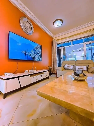 2 Bedrooms Apartment with balcony and with courtyard view