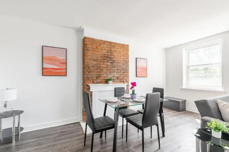 2BR Apt With Netflix - Close to Shopping Parks