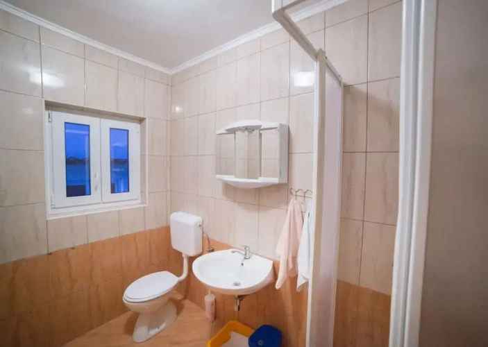 3 Bedrooms Apartment
