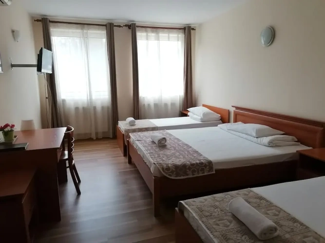 Classic Quadruple room