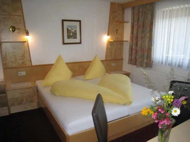 Standard Triple room with balcony