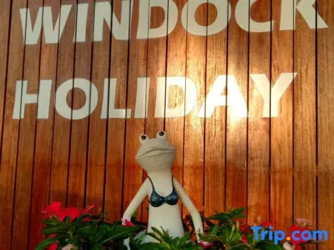 Windock & Dearwe Holiday Hotel