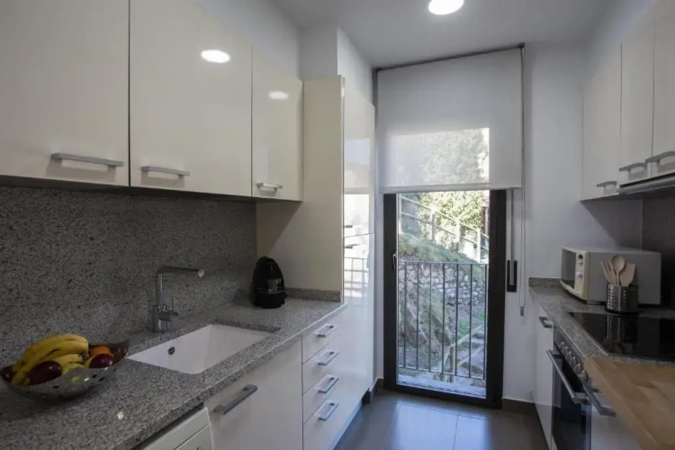 2 Bedrooms Apartment
