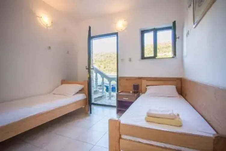 Holiday House Macic