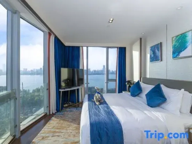2 Bedrooms Suite