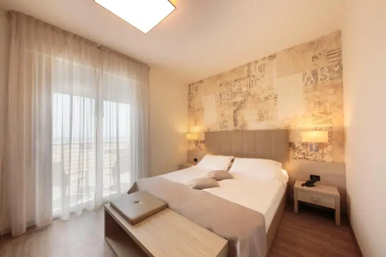 Standard Triple room with balcony and seafront