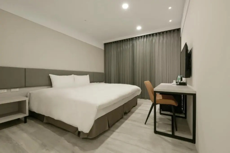 Gold Hotel