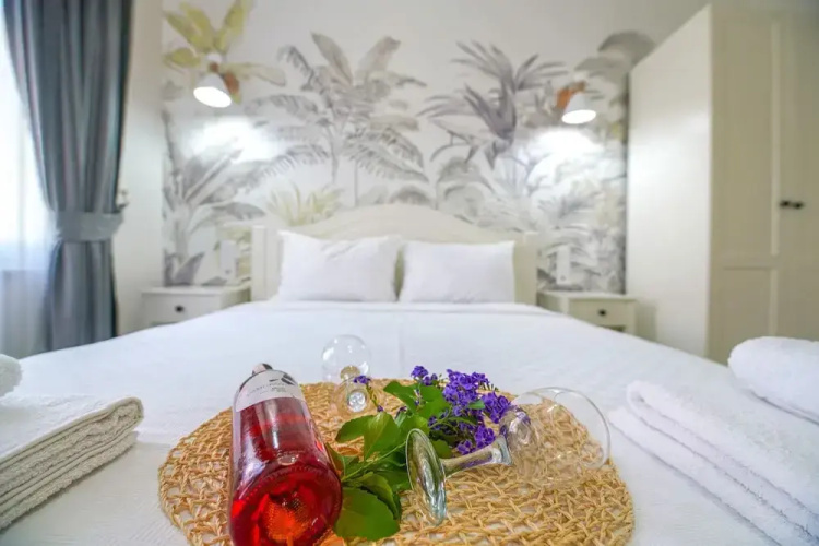 Lutro Otel