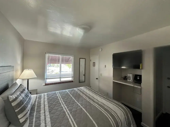 Lee Vining Motel